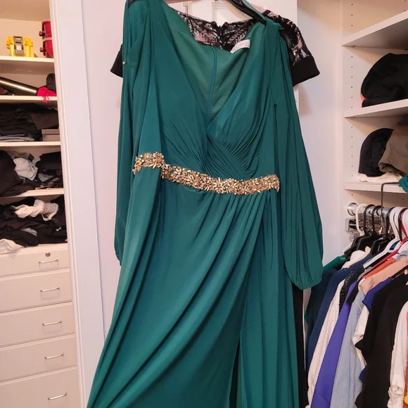 Mac Duggal Jersey Sequin Slit Gown - Picture 2 of 4